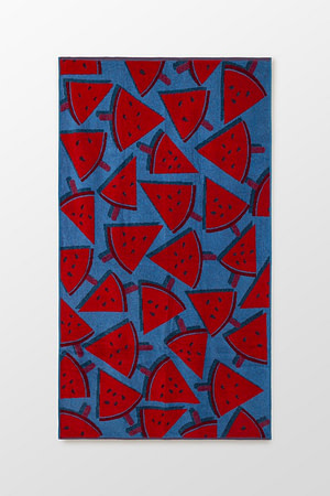 toalla de playa con estampado de sandias