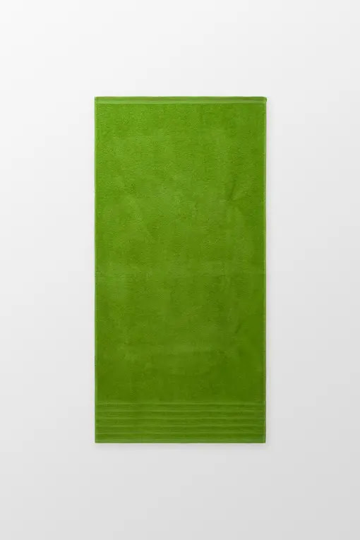 toalla de baño de color verde pistacho