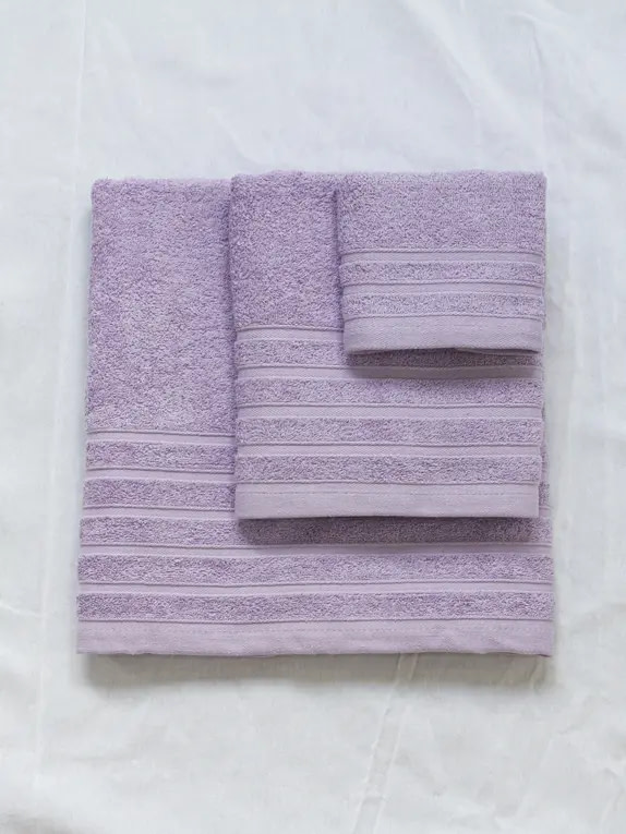 juego de toallas de baño de color lila